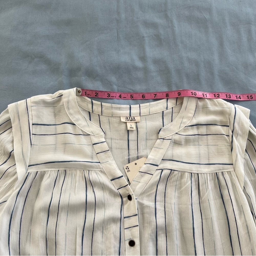 NWT Long Sleeve Button Down Top White w/Light & Dark Blue Stripes Sz L - Picture 7 of 11